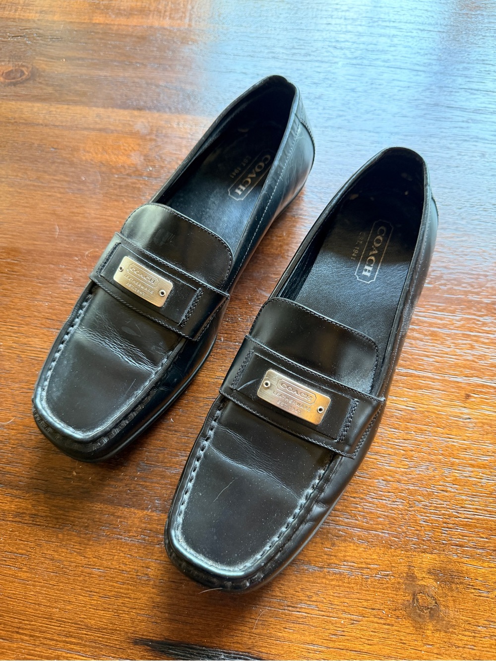 Authentic Vintage COACH Women’s Black Leather Loafers